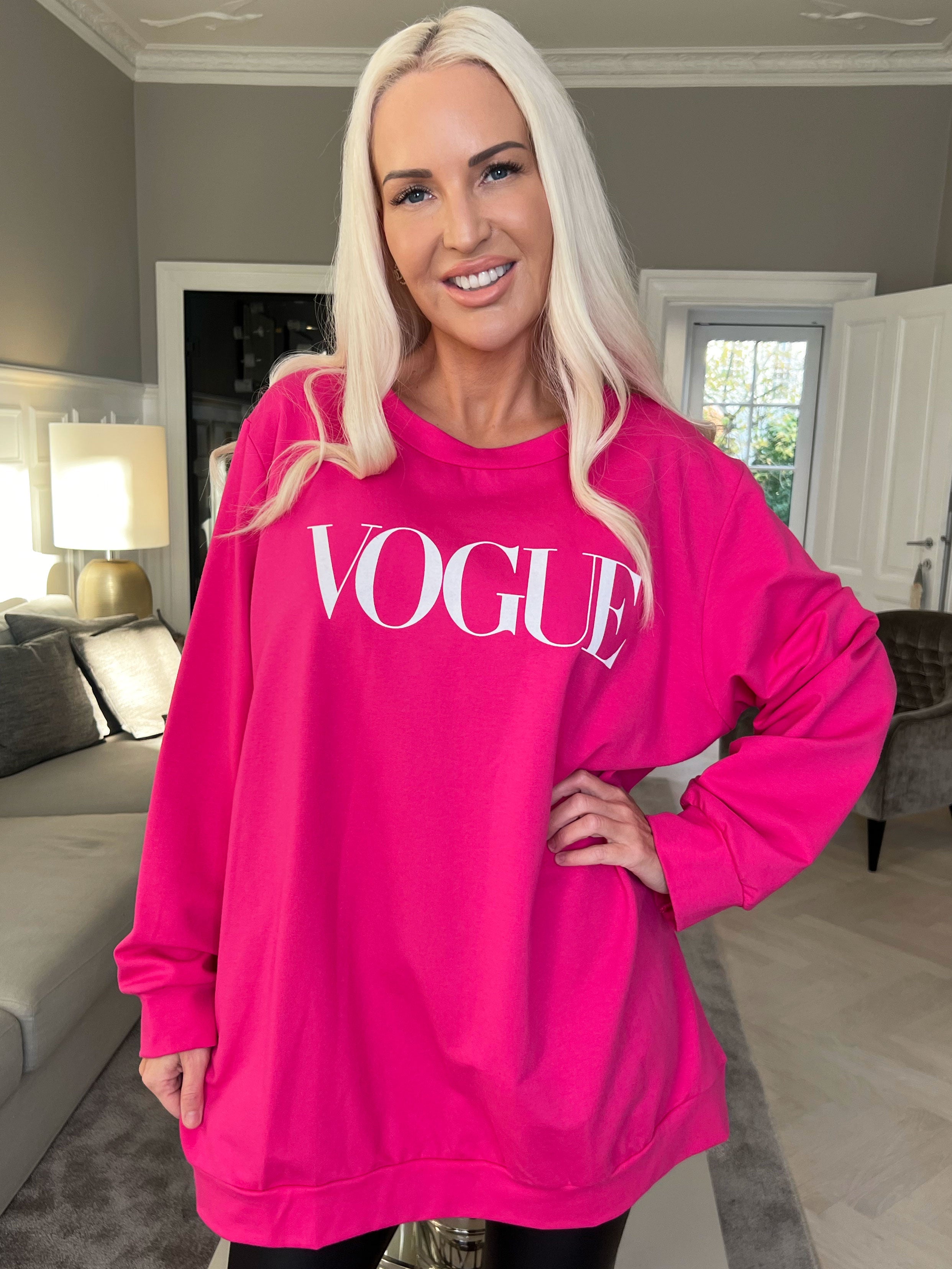 Abena - Sweatshirt med vogue stående på bröstet